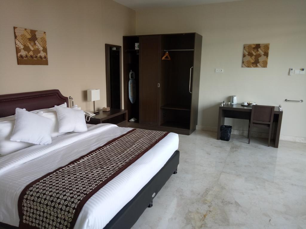 Arainn Bed & Breakfast Tretes Prigen By Ecommerceloka Exterior photo